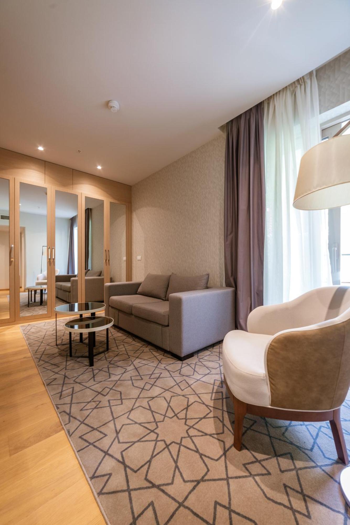 Hotel Imperial Conference & Spa บุดวา ภายนอก รูปภาพ