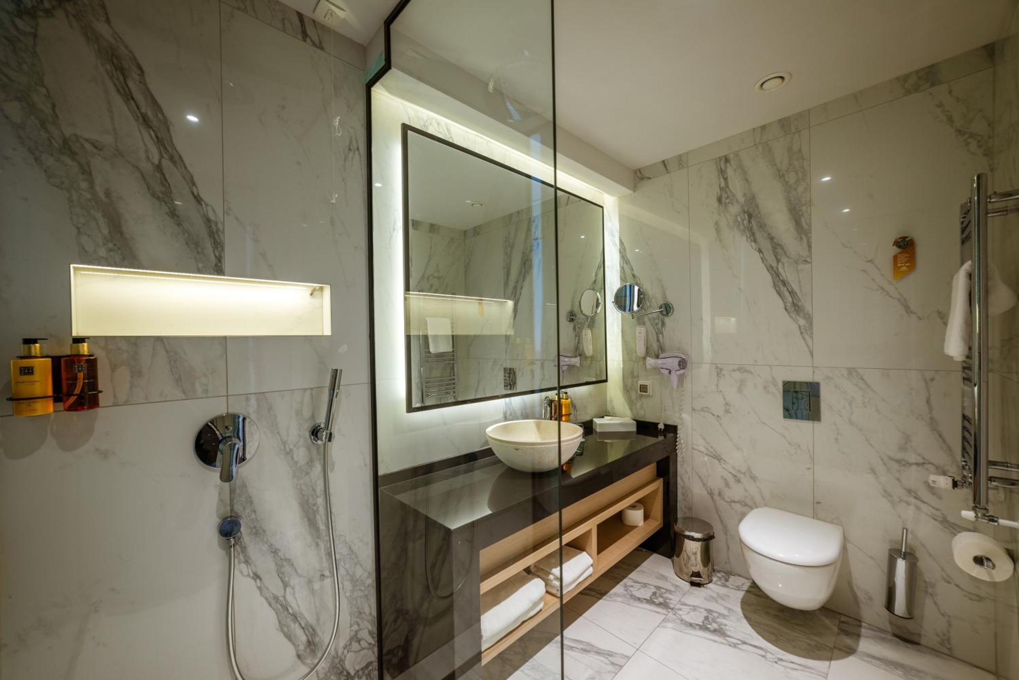 Hotel Imperial Conference & Spa บุดวา ภายนอก รูปภาพ